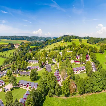 With Sauna And Bubble Bath, On A Park, 4 Km Valkenburg Holiday home *