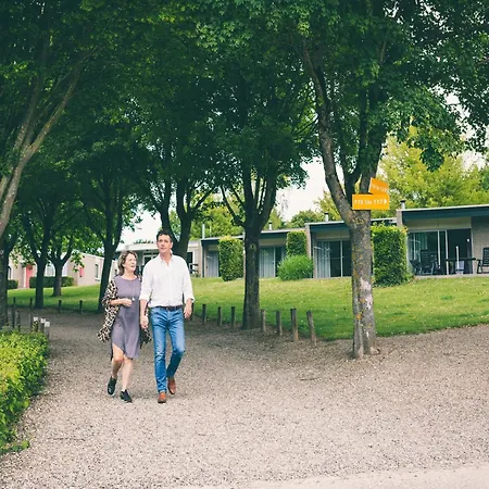With Sauna And Bubble Bath, On A Park, 4 Km Valkenburg